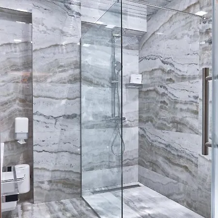 Mirror Hotel